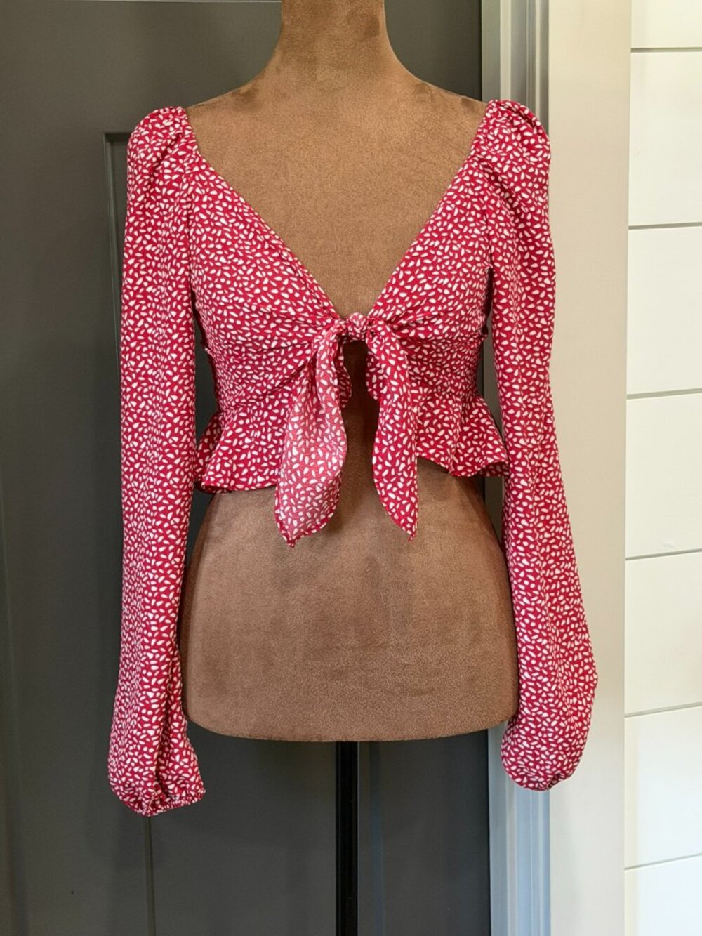 Blue Blush Tie‑Front Long Sleeve Crop Top — Small